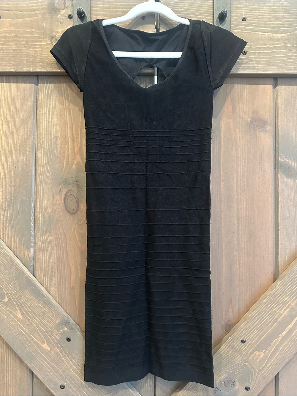 bebe Black Short-Sleeve V-Neck Bandage Dress